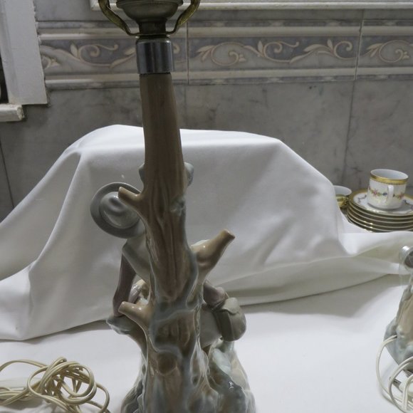 Lladro José Luis Alvarez Shepherd w/ Dog Lamp - Picture 5 of 7